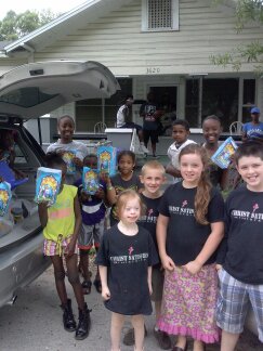 Giving out Easter Bags in Tampa 2014